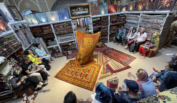 Yazd city tour Carpet Bazaar