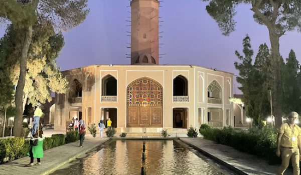 Yazd city tour Dowlat Abad garden